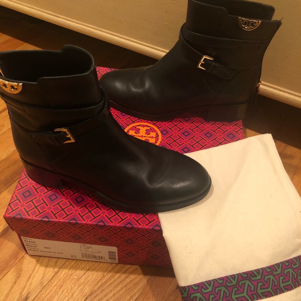 Sidney Tory Burch Bootie
